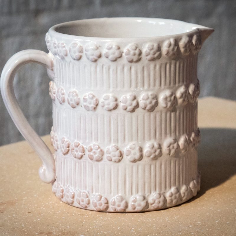 Brocca con righe e fiorellini a rilievo